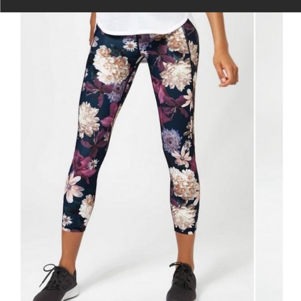 Sweaty Betty London Floral 7/8 Length Leggings size XS Zipper Pocket Navy Purple
